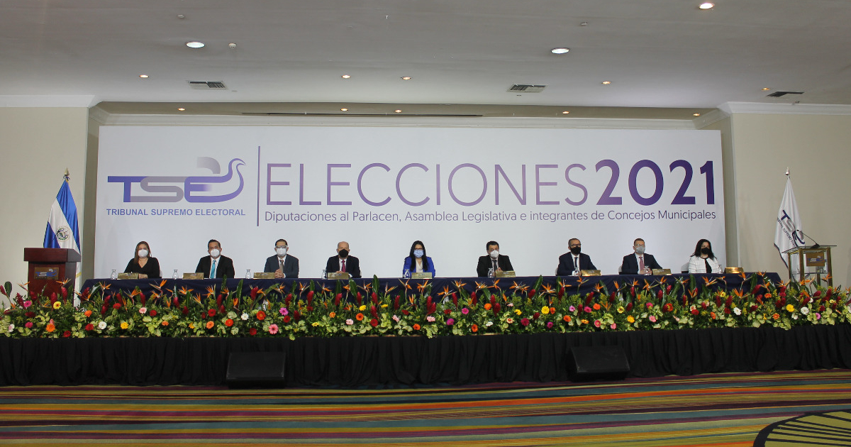 En cumplimiento del Calendario Electoral, el Tribunal Supremo Electoral realizó este 30 de septiembre la convocatoria a elecciones 2021, a través de cadena nacional de radio y televisión, llamando a todas las ciudadanas y ciudadanos, a profundizar la democracia y construir ciudadanía.