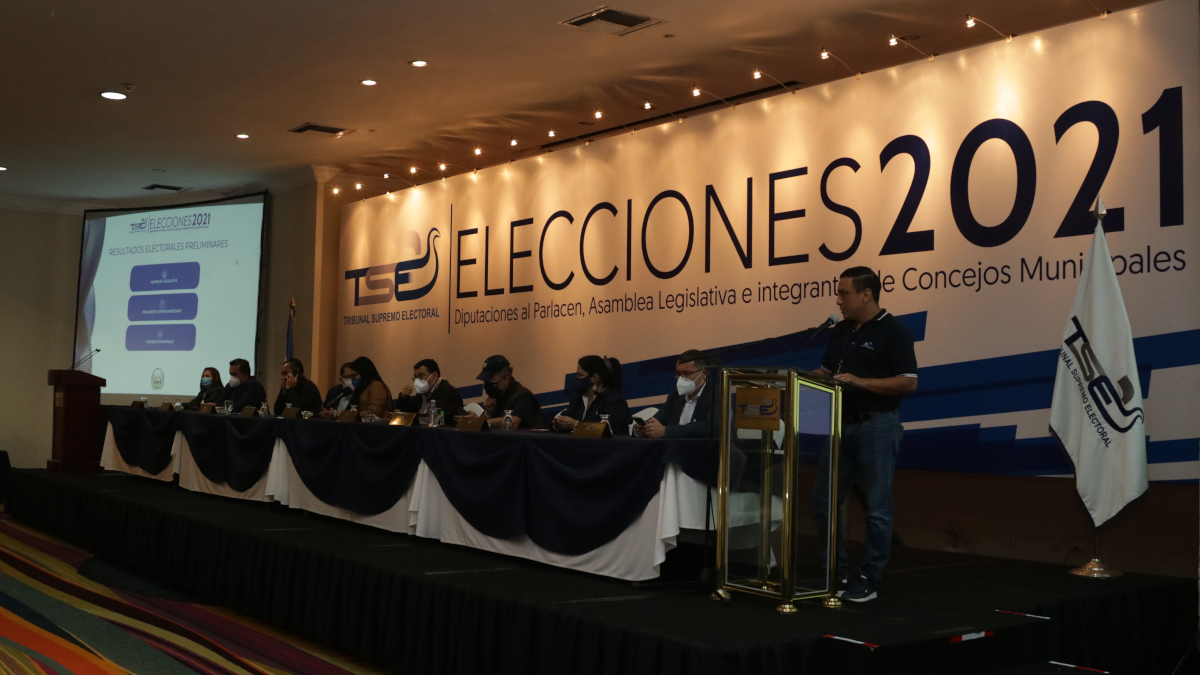 Elecciones 2021: el Tribunal Supremo Electoral desarrolló con éxito este 14 de febrero el simulacro nacional de transmisión de resultados electorales pre liminares desde los 1,595 centros de votación habilitados a nivel nacional