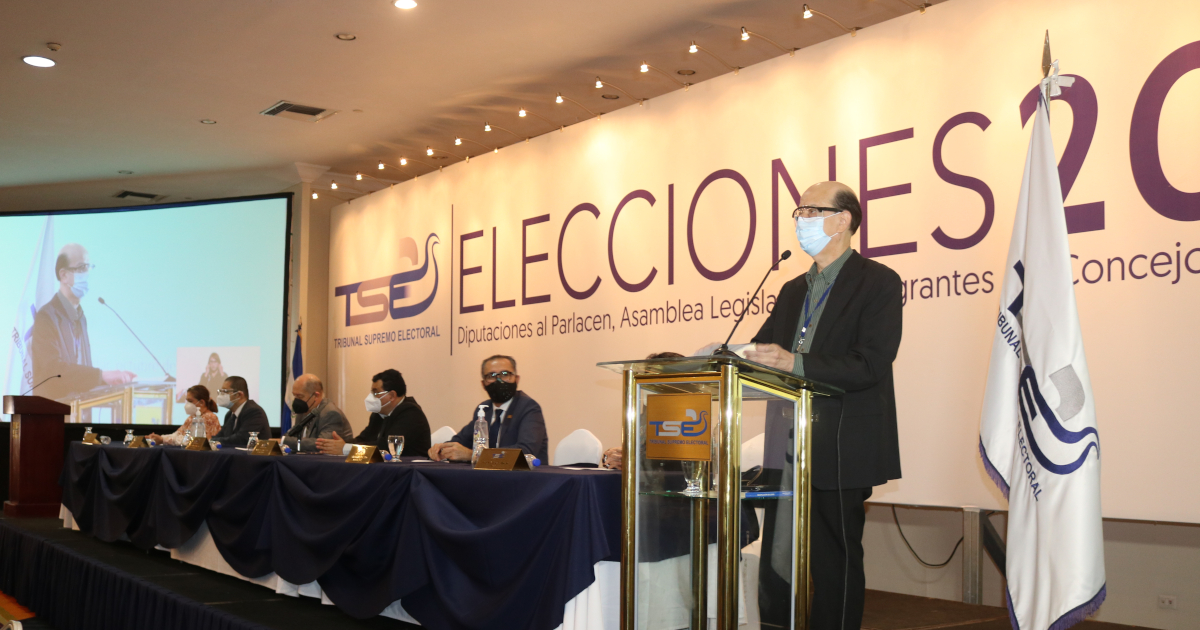 Elecciones 2021: El Tribunal Supremo Electoral realizó este 20 de octubre el acto de verificación de no afiliación partidaria de las personas propuestas para conformar las Juntas Electorales Departamentales (JED) y Juntas Electorales Municipales (JEM)