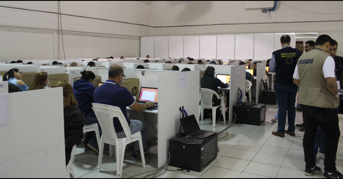 Elección presidencial 2019: La prueba de transmisión desarrollada este domingo 6 de enero, desde 1,540 centros de votación fue calificada como satisfactoria por el Organismo Colegiado del TSE, gracias al plan de contingencia implementado